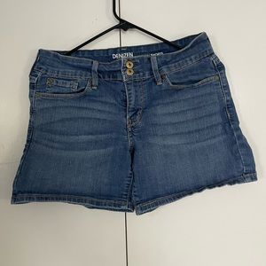 Levi Shorts